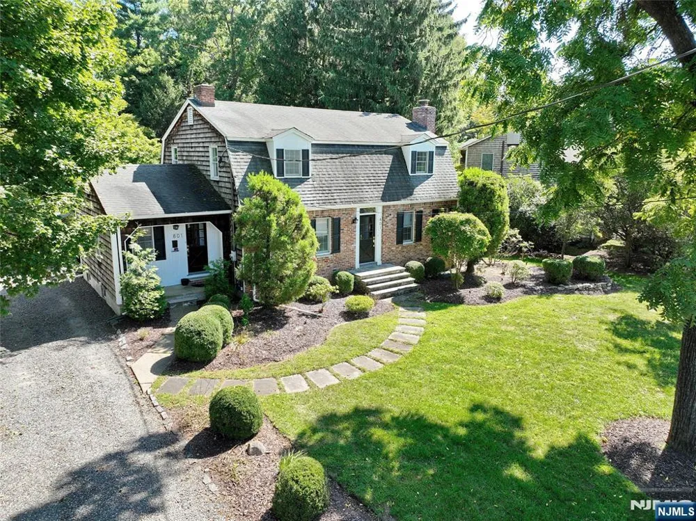 801 Blanch Avenue Norwood, NJ 07648