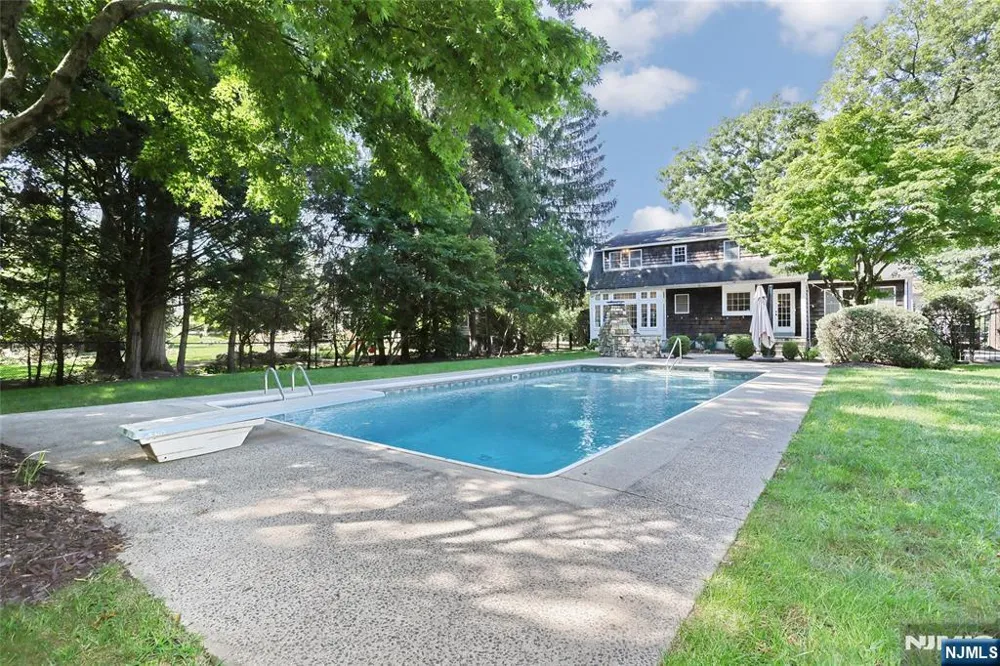 801 Blanch Avenue Norwood, NJ 07648