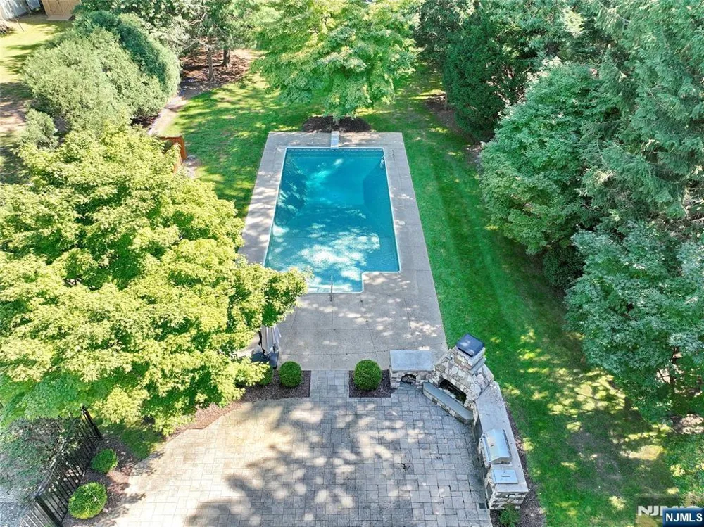 801 Blanch Avenue Norwood, NJ 07648