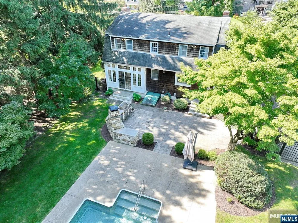 801 Blanch Avenue Norwood, NJ 07648