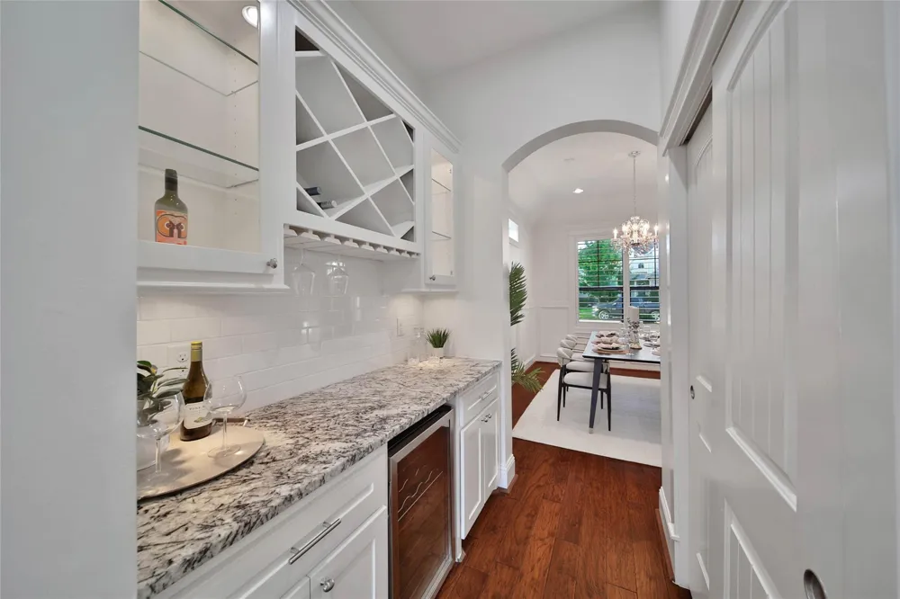 1236 Chamboard Lane Houston, TX 77018