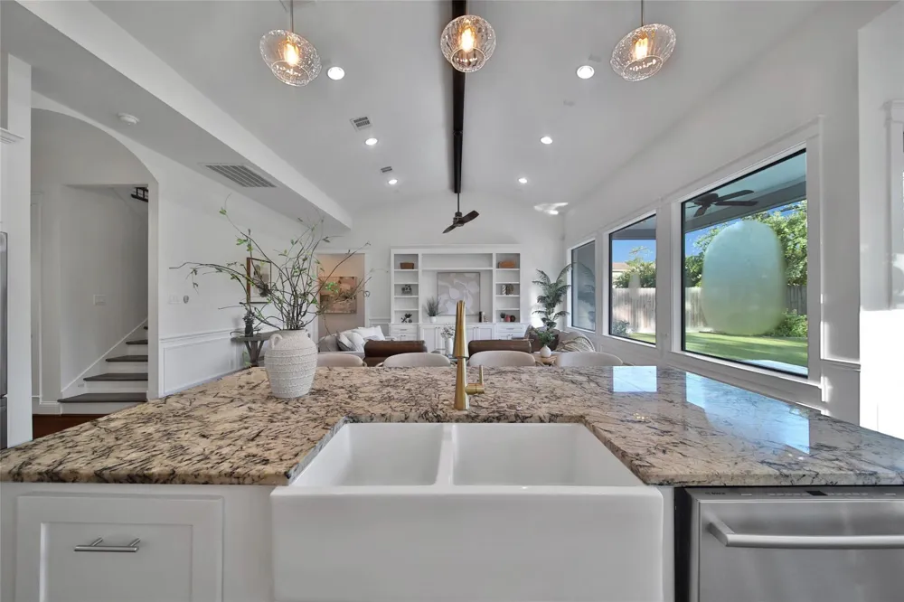 1236 Chamboard Lane Houston, TX 77018