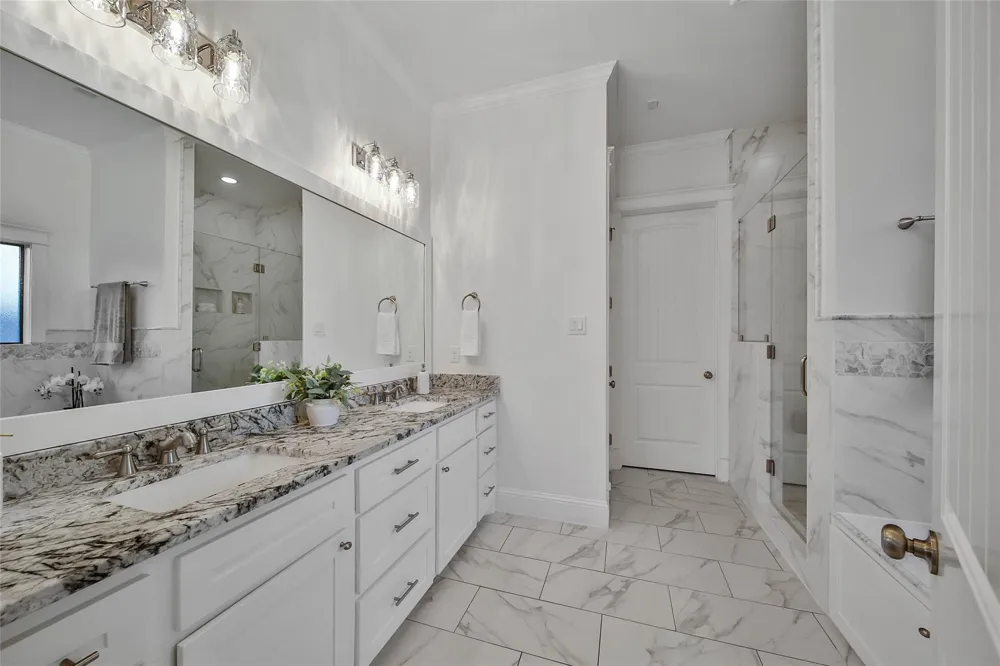 1236 Chamboard Lane Houston, TX 77018