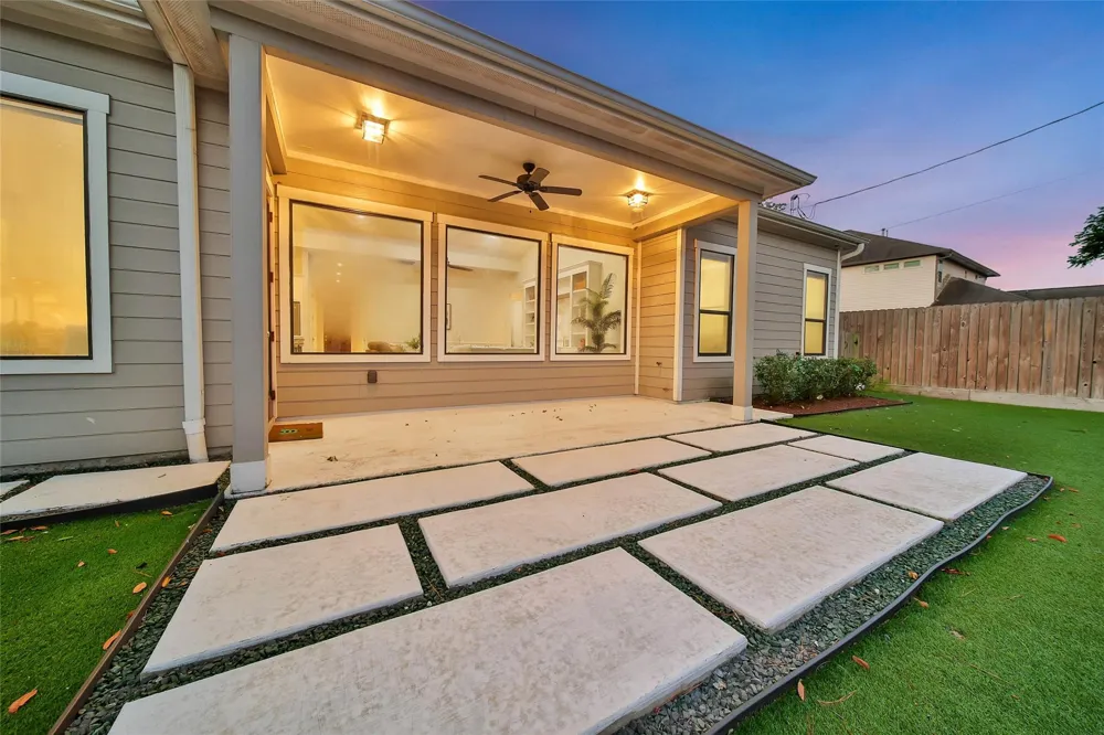 1236 Chamboard Lane Houston, TX 77018