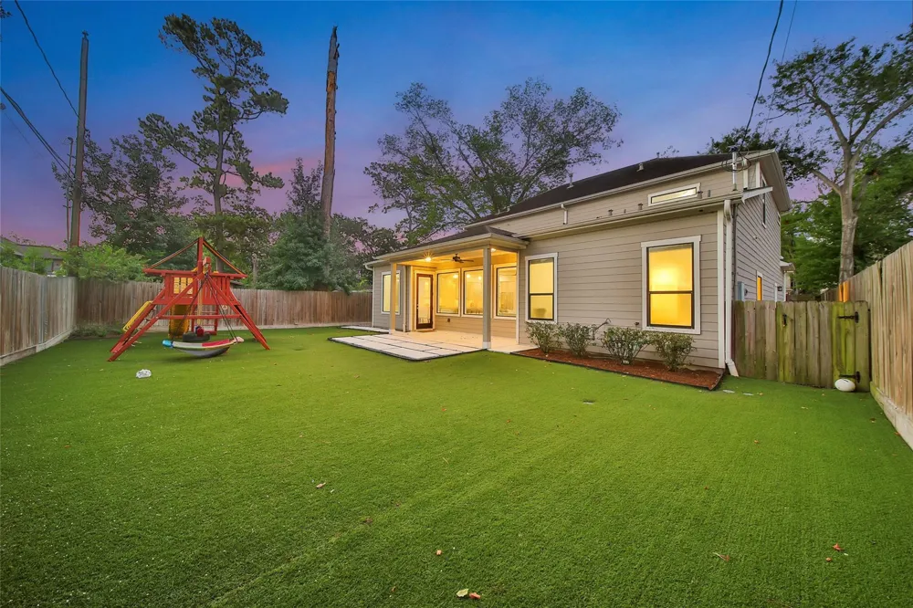 1236 Chamboard Lane Houston, TX 77018
