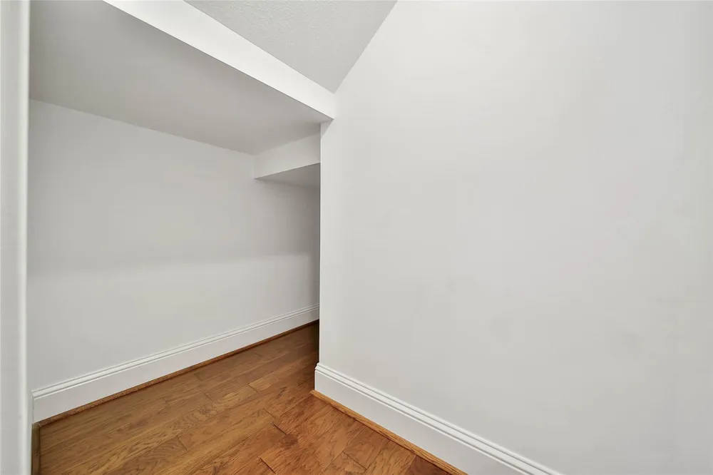 1236 Chamboard Lane Houston, TX 77018