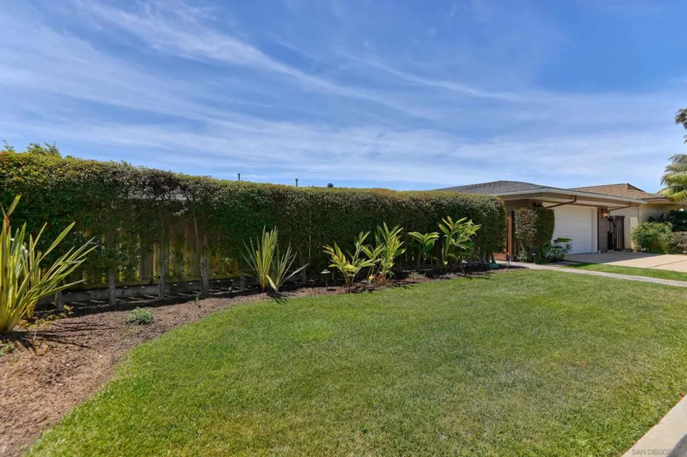 1681 Paseo Bonita La Jolla, CA 92037