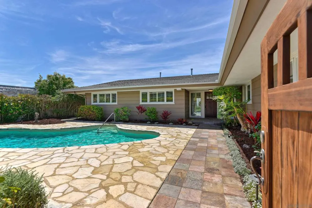 1681 Paseo Bonita La Jolla, CA 92037