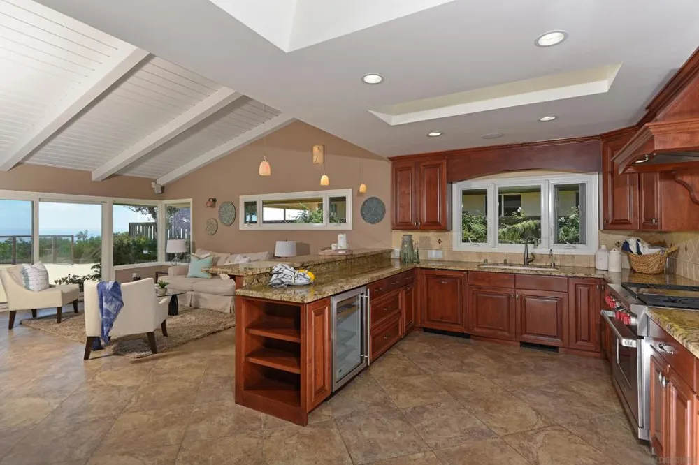 1681 Paseo Bonita La Jolla, CA 92037