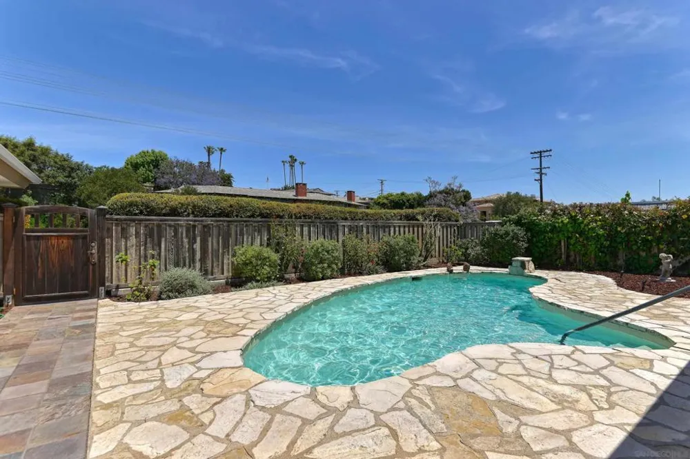1681 Paseo Bonita La Jolla, CA 92037