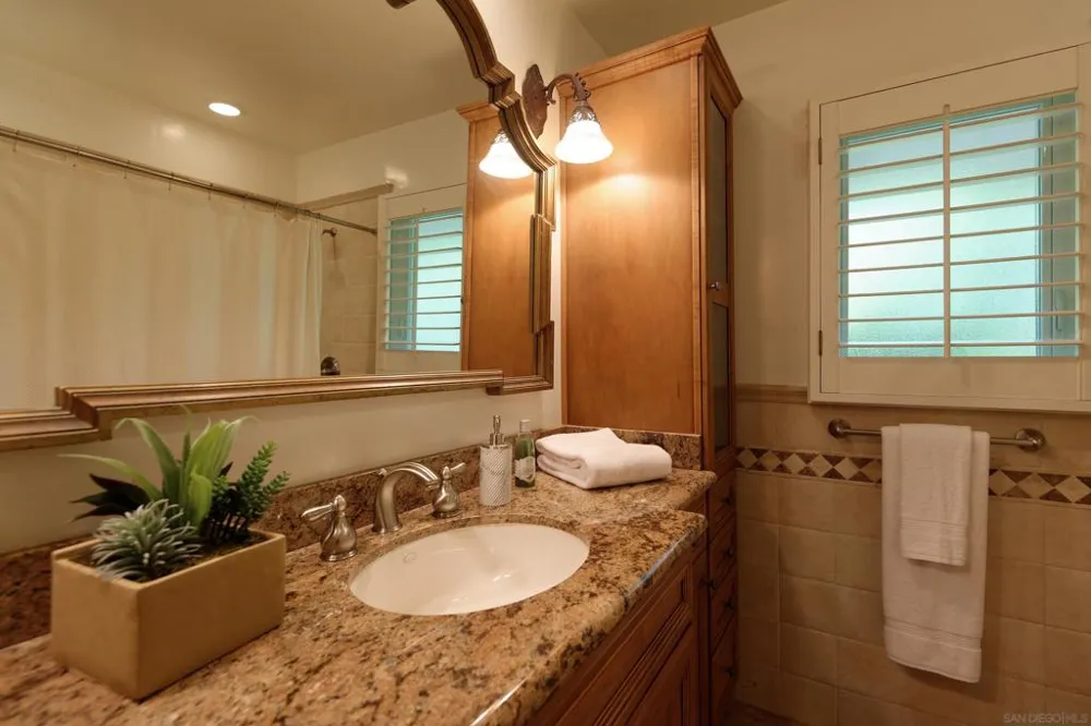1681 Paseo Bonita La Jolla, CA 92037