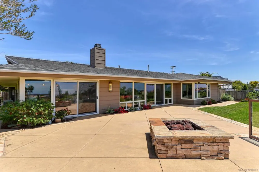 1681 Paseo Bonita La Jolla, CA 92037