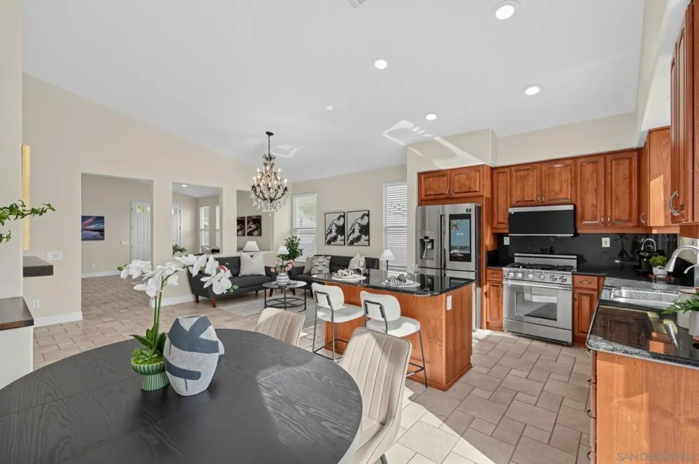 6268 Canyon Bluff Ct San Diego, CA 92121