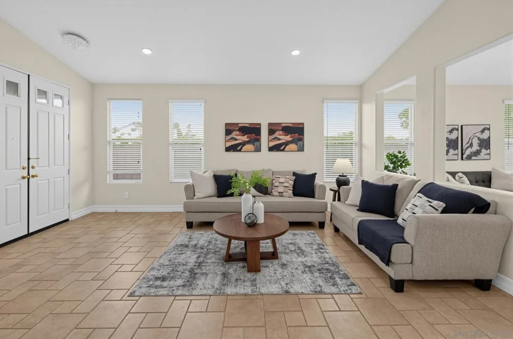 6268 Canyon Bluff Ct San Diego, CA 92121