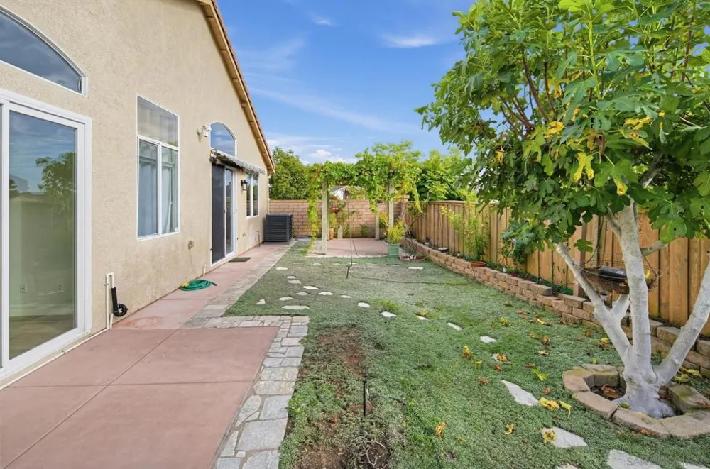 6268 Canyon Bluff Ct San Diego, CA 92121