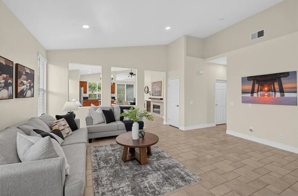6268 Canyon Bluff Ct San Diego, CA 92121