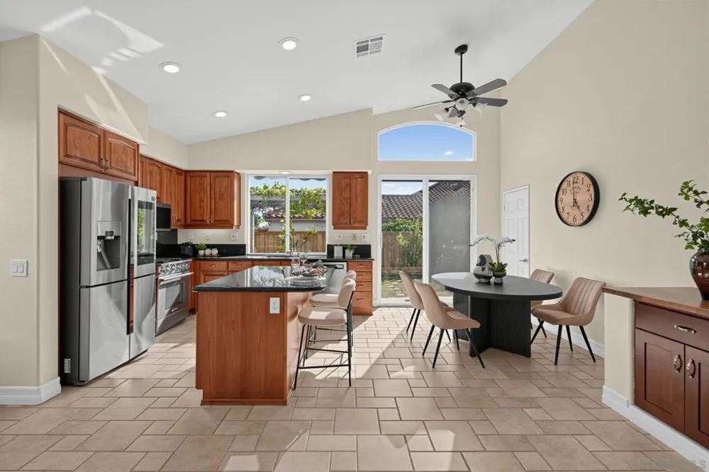 6268 Canyon Bluff Ct San Diego, CA 92121