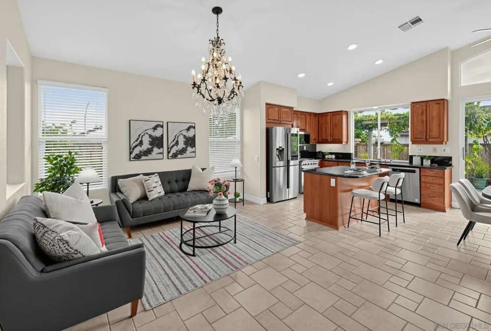 6268 Canyon Bluff Ct San Diego, CA 92121