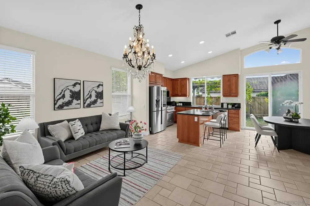 6268 Canyon Bluff Ct San Diego, CA 92121