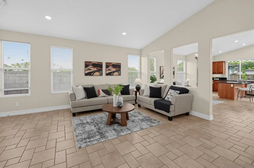 6268 Canyon Bluff Ct San Diego, CA 92121