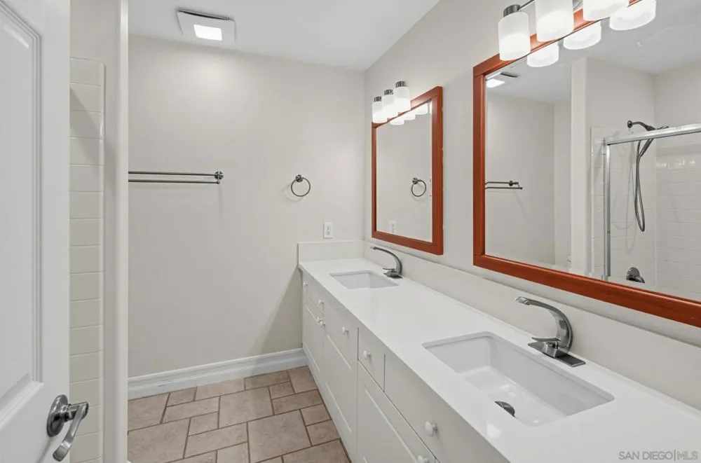 6268 Canyon Bluff Ct San Diego, CA 92121