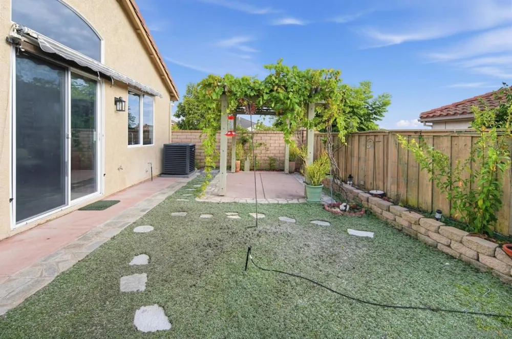 6268 Canyon Bluff Ct San Diego, CA 92121