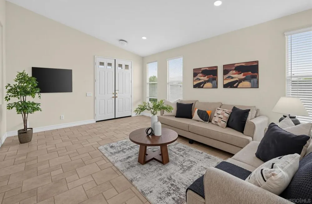 6268 Canyon Bluff Ct San Diego, CA 92121