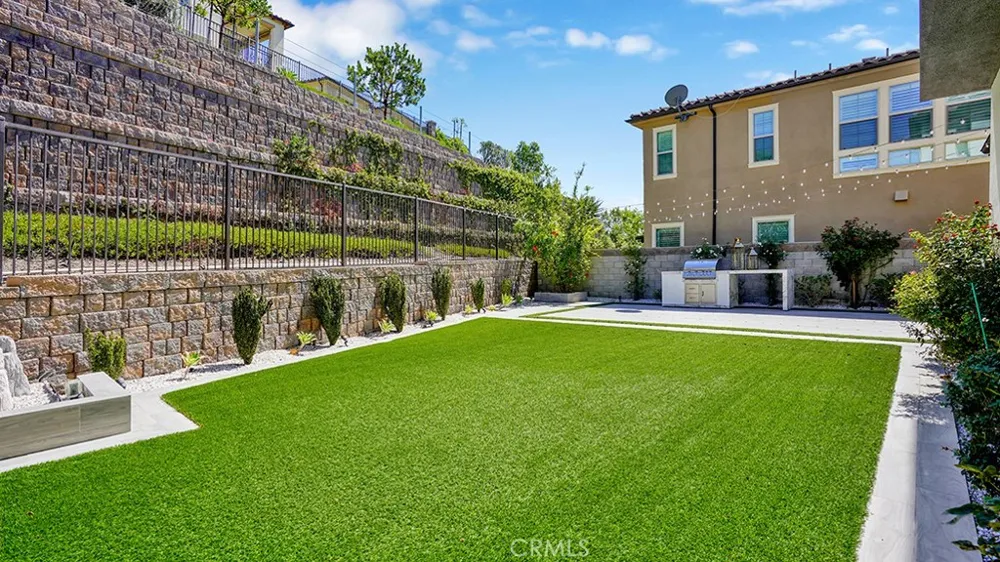 1581 Viejo Ridge S Lake Forest, CA 92610