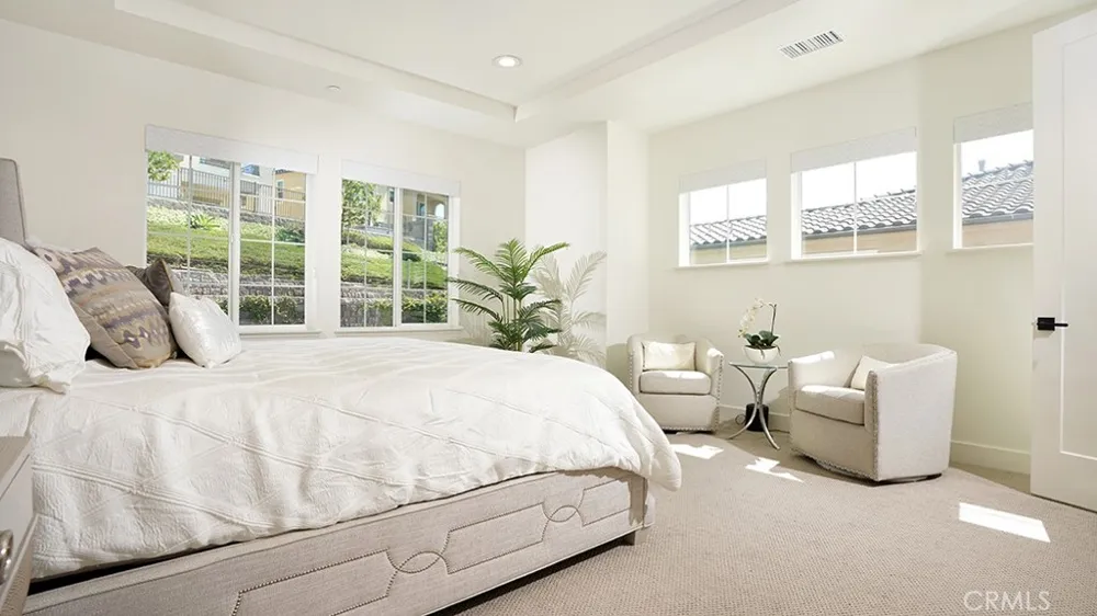 1581 Viejo Ridge S Lake Forest, CA 92610