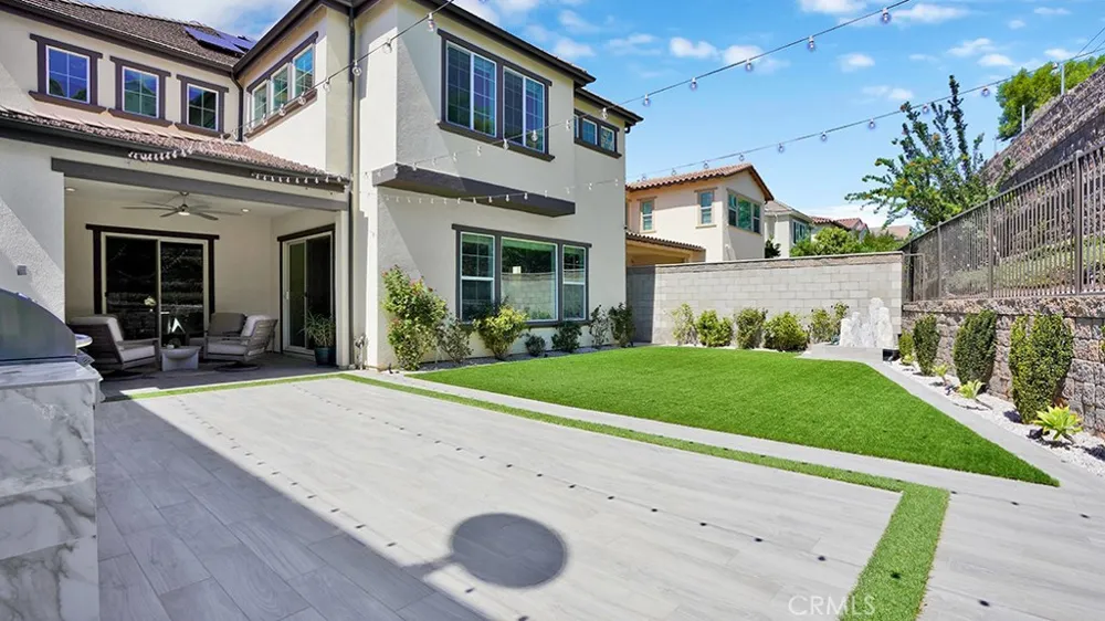 1581 Viejo Ridge S Lake Forest, CA 92610