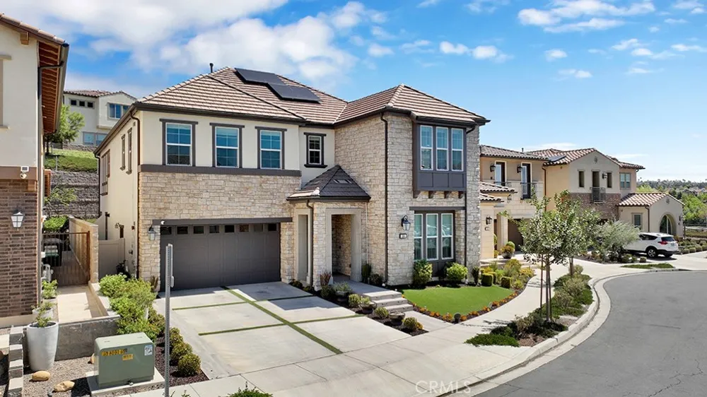 1581 Viejo Ridge S Lake Forest, CA 92610