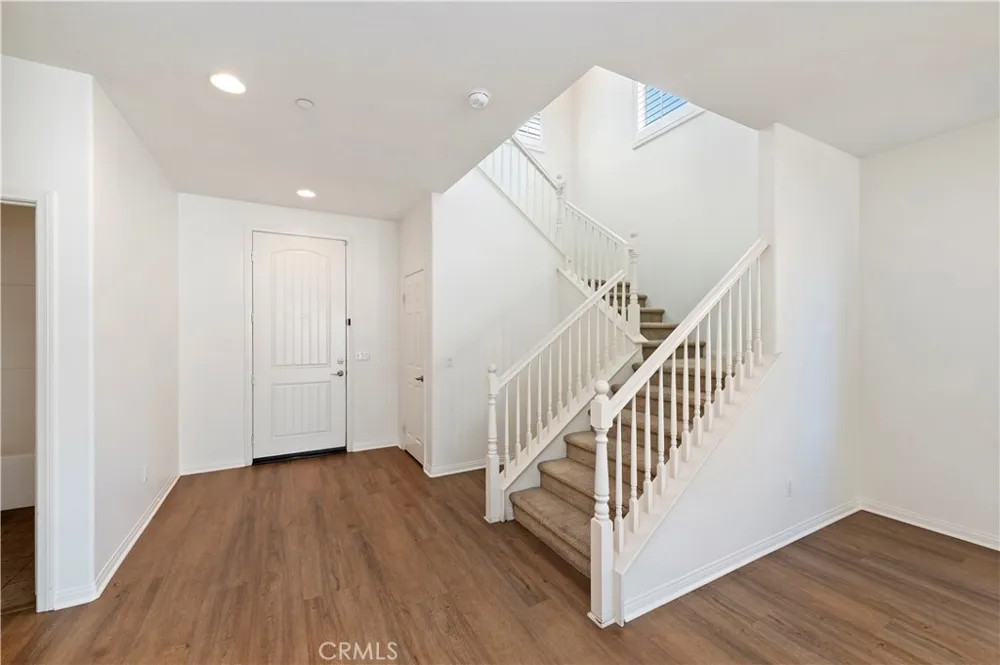 15834 Vienna Fontana, CA 92336