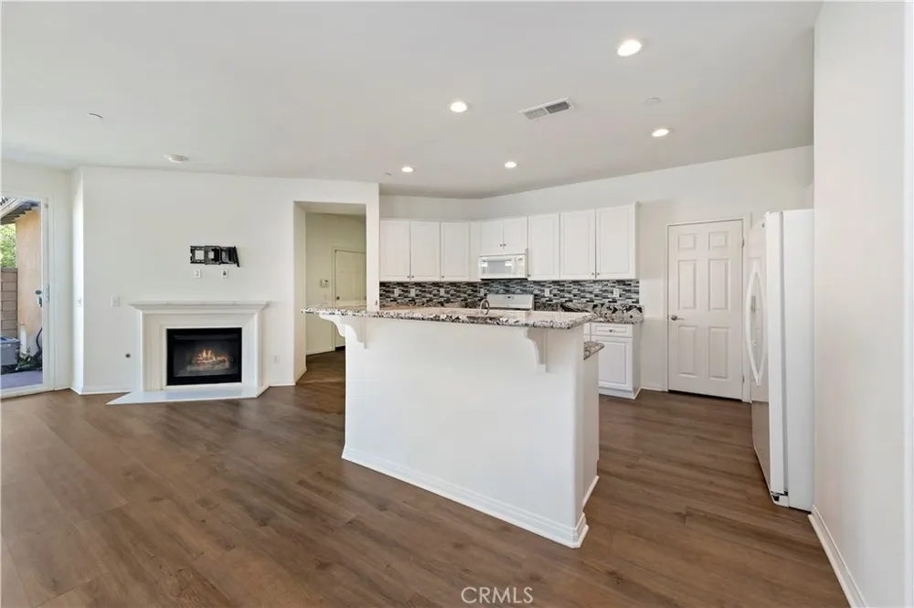 15834 Vienna Fontana, CA 92336