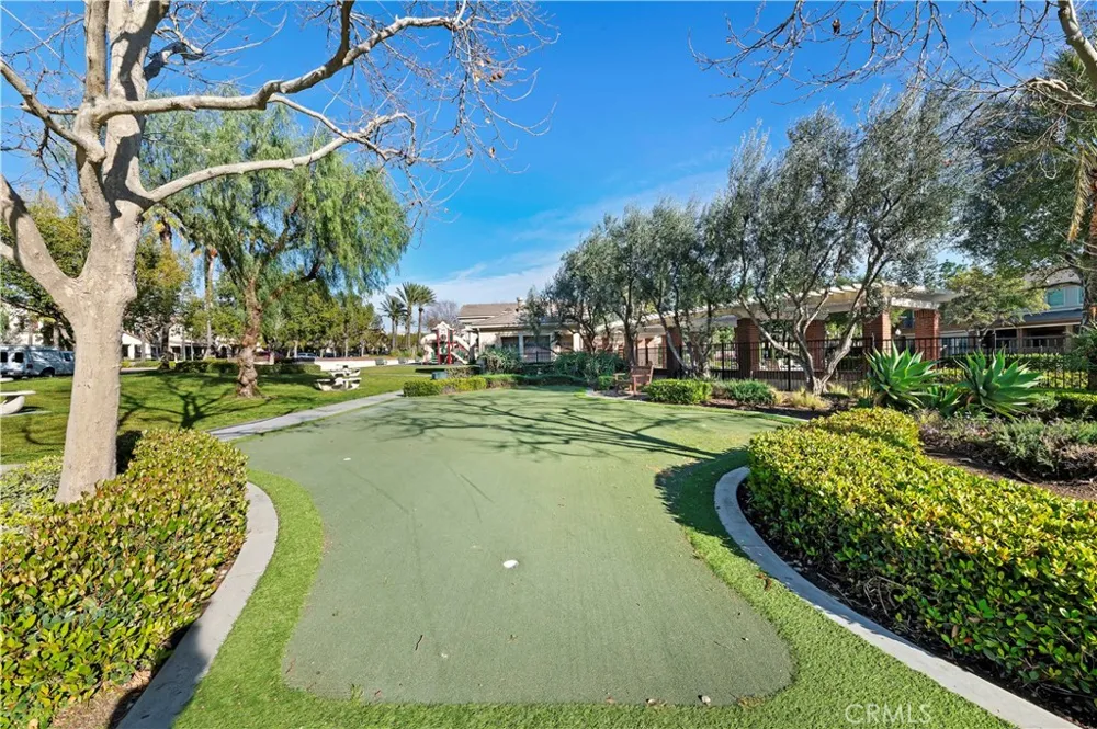 15834 Vienna Fontana, CA 92336