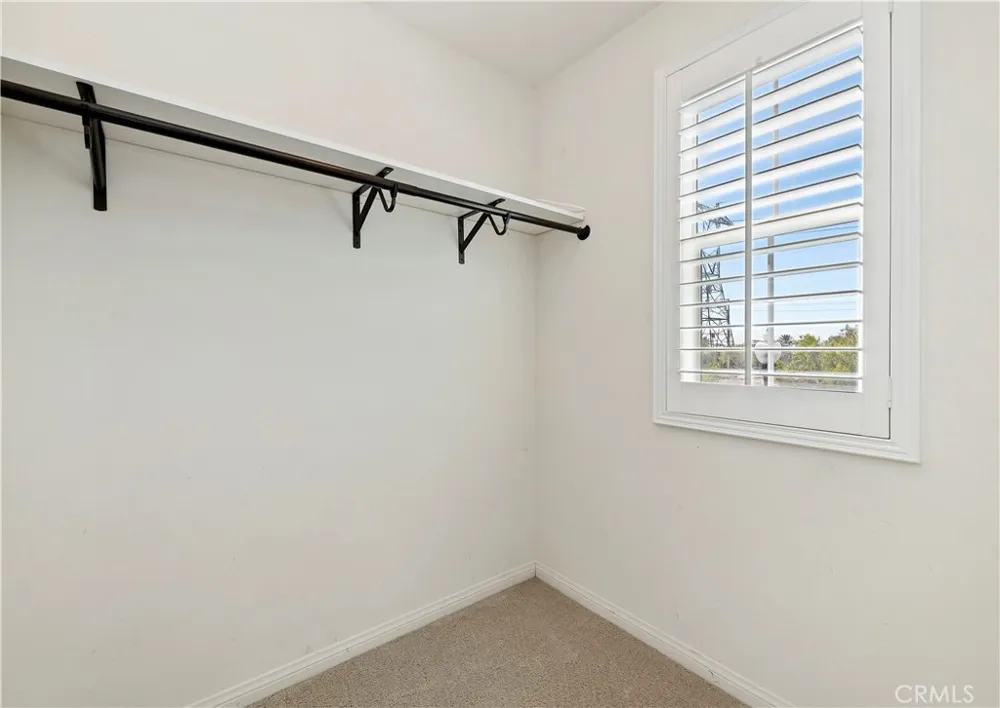 15834 Vienna Fontana, CA 92336