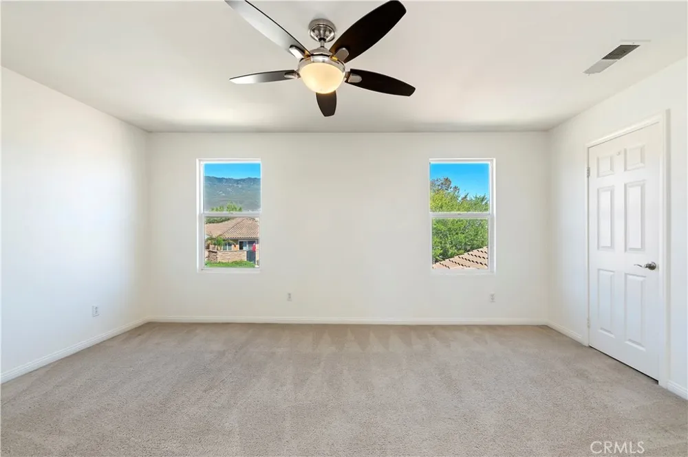 15834 Vienna Fontana, CA 92336