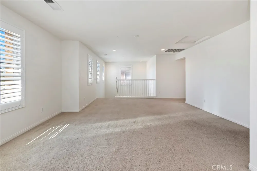 15834 Vienna Fontana, CA 92336