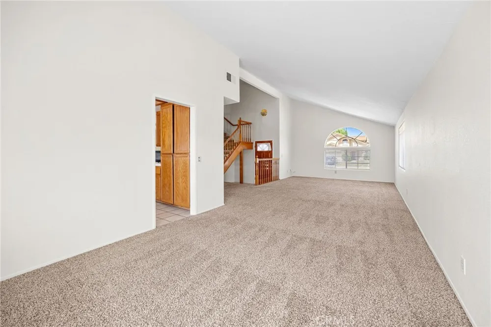 2561 Jeffery Hemet, CA 92545