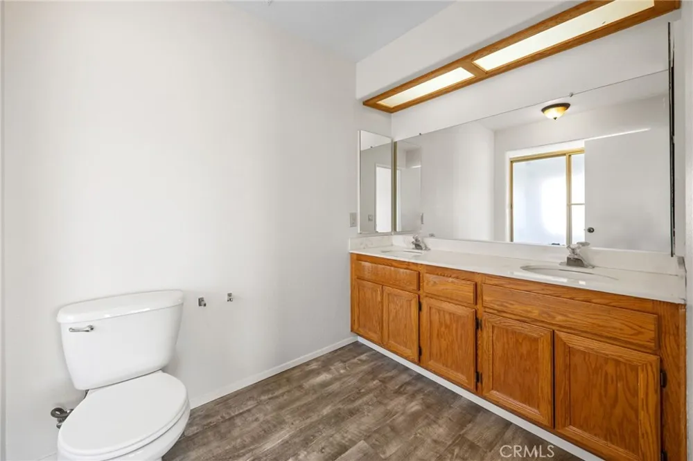 2561 Jeffery Hemet, CA 92545