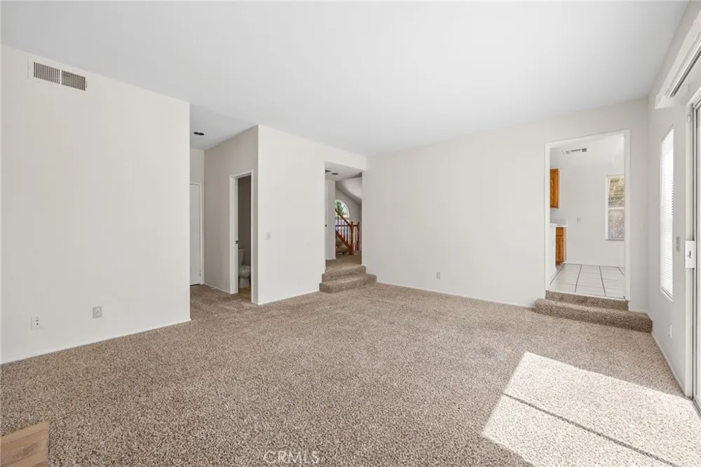 2561 Jeffery Hemet, CA 92545