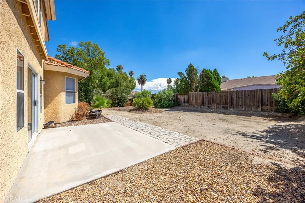 2561 Jeffery Hemet, CA 92545