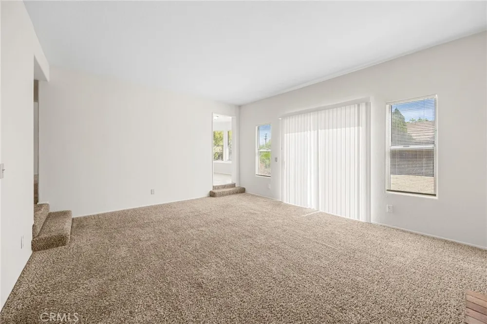 2561 Jeffery Hemet, CA 92545