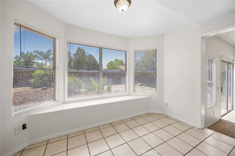 2561 Jeffery Hemet, CA 92545