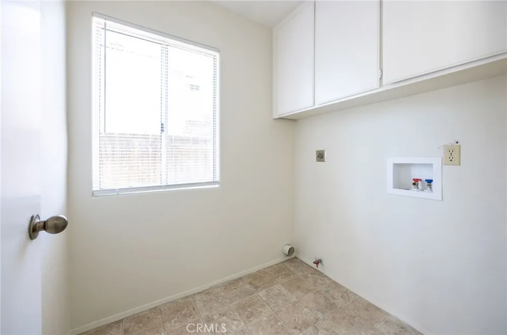 2561 Jeffery Hemet, CA 92545