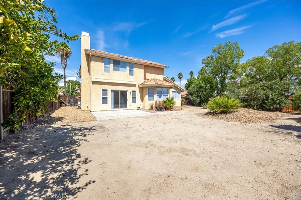 2561 Jeffery Hemet, CA 92545