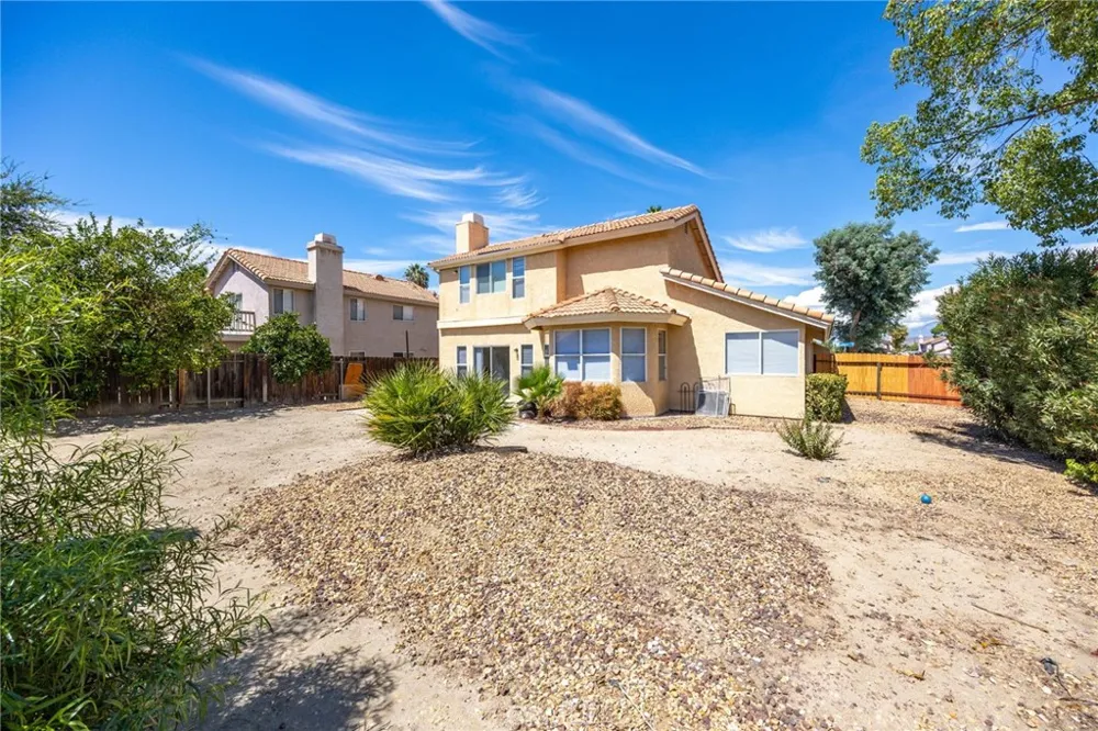 2561 Jeffery Hemet, CA 92545