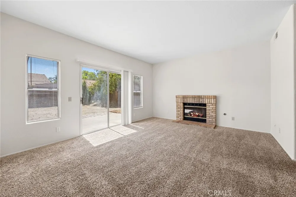 2561 Jeffery Hemet, CA 92545