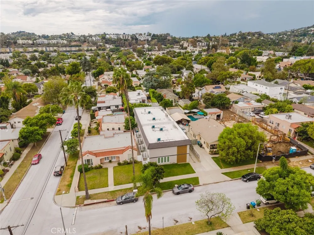 3406 Garden #6 Los Angeles, CA 90039