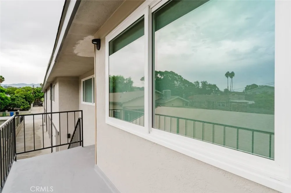 3406 Garden #6 Los Angeles, CA 90039