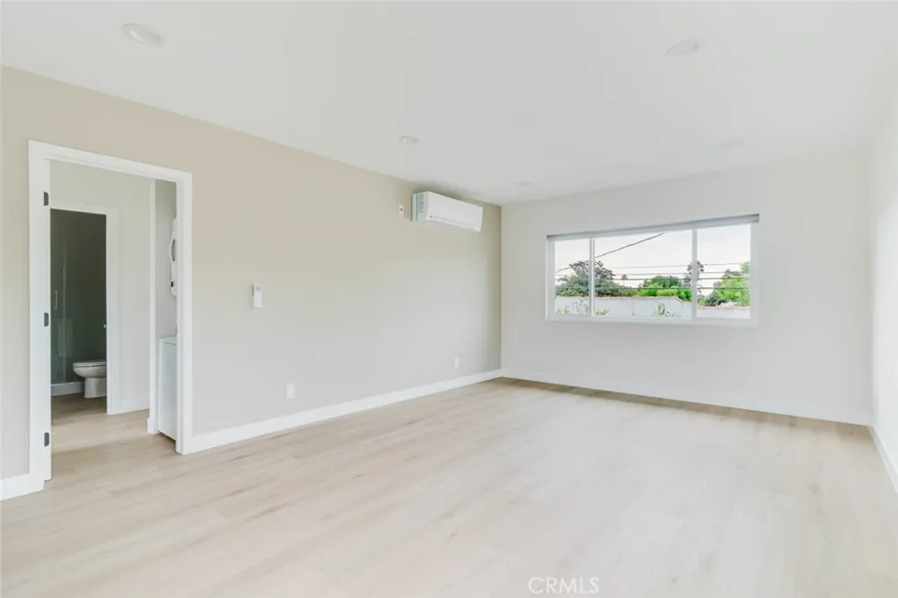 3406 Garden #6 Los Angeles, CA 90039